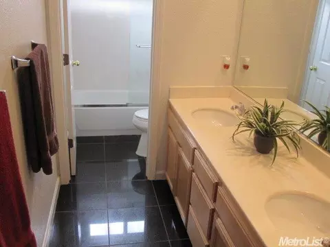 1178 Michael Dr, Tracy, CA 95377 photo 9