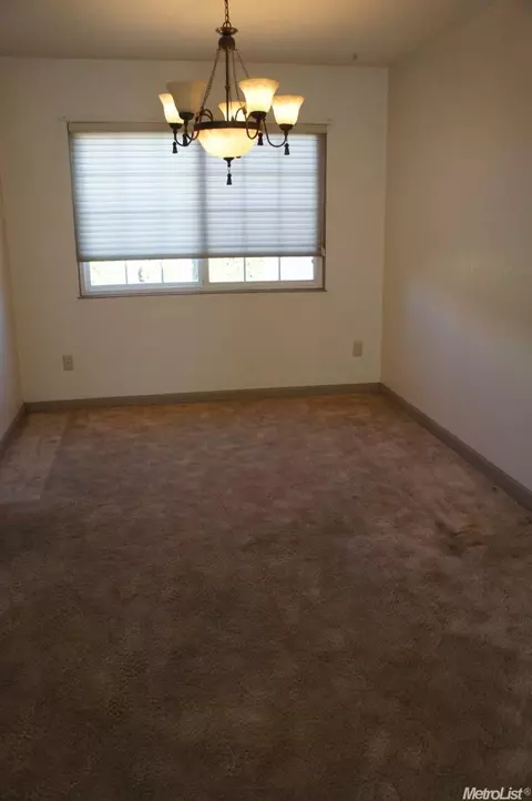 1411 Mcdermott Ct, Tracy, CA 95376 photo 3
