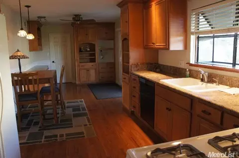 1411 Mcdermott Ct, Tracy, CA 95376 photo 5