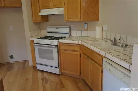 1562 Shadowood Ct, Tracy, CA 95376 photo 5