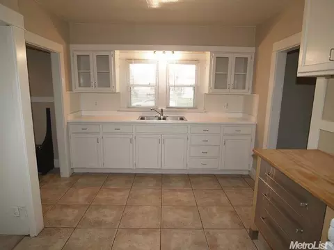 301 S Orange St, Turlock, CA 95380 photo 9
