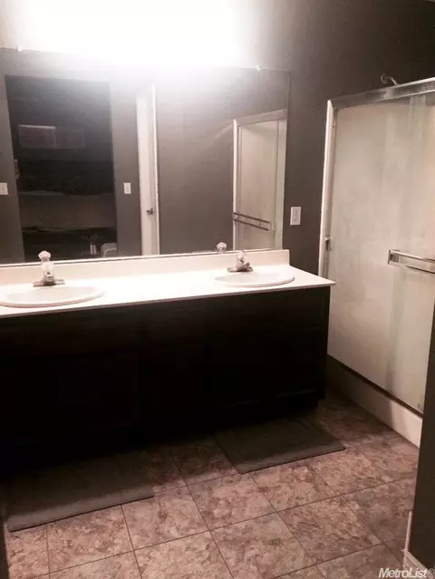 1146 E Hill Ct, Galt, CA 95632 photo 15