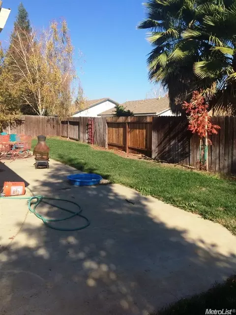 1146 E Hill Ct, Galt, CA 95632 photo 23