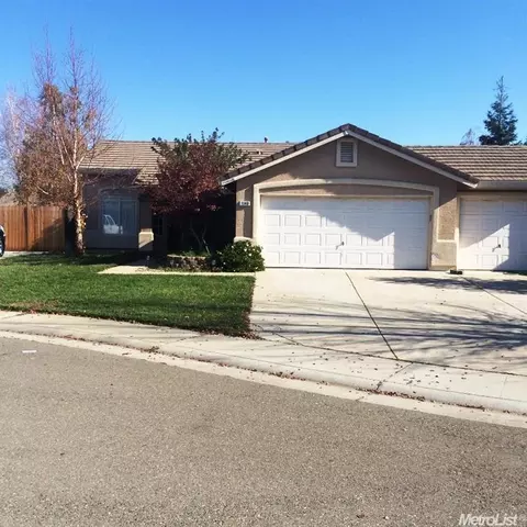 1146 E Hill Ct, Galt, CA 95632 photo 2