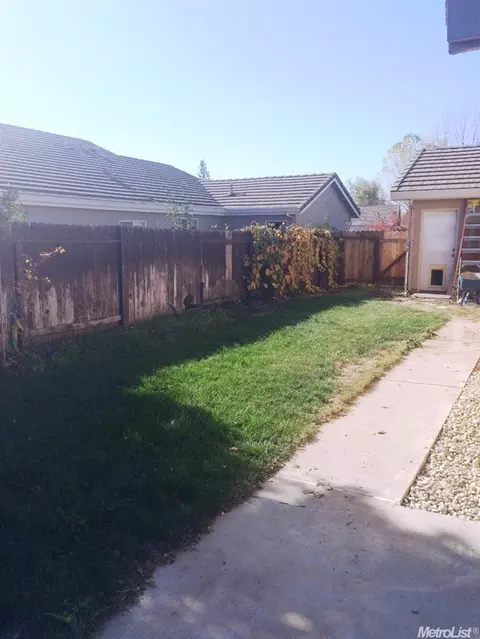 1146 E Hill Ct, Galt, CA 95632 photo 22