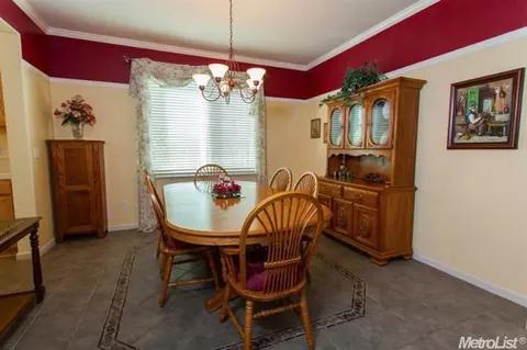 1922 Caprice Dr, Turlock, CA 95382 photo 3