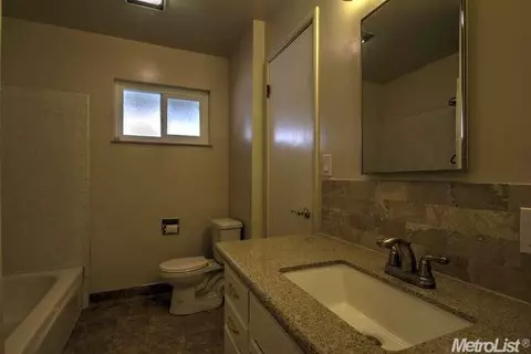 1210 6th St, Ripon, CA 95366 photo 13
