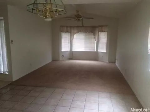 936 Yellow Brick Rd, Modesto, CA 95351 photo 4