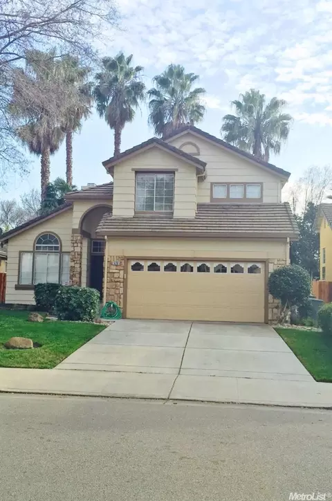 530 Renaissance Dr, Tracy, CA 95376 photo 1