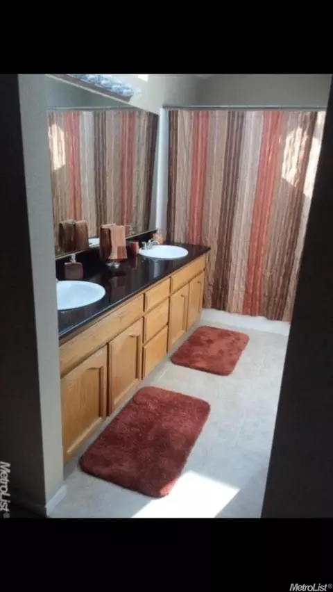 530 Renaissance Dr, Tracy, CA 95376 photo 6