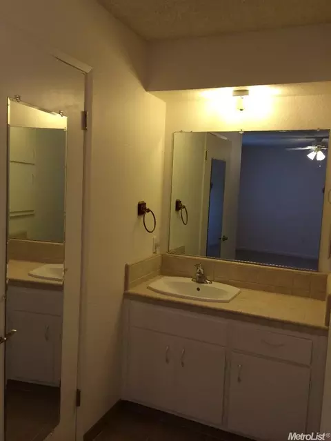 1900 Lobero Ln, Modesto, CA 95355 photo 18
