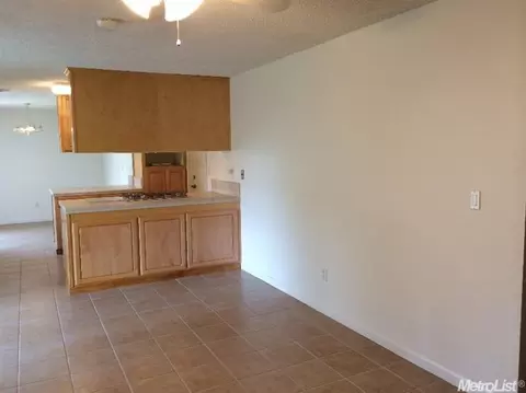 1900 Lobero Ln, Modesto, CA 95355 photo 7