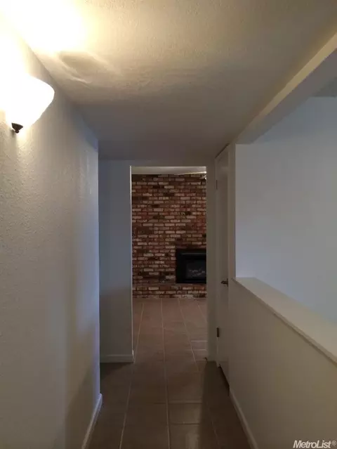 1900 Lobero Ln, Modesto, CA 95355 photo 5