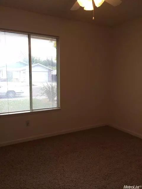 1900 Lobero Ln, Modesto, CA 95355 photo 16