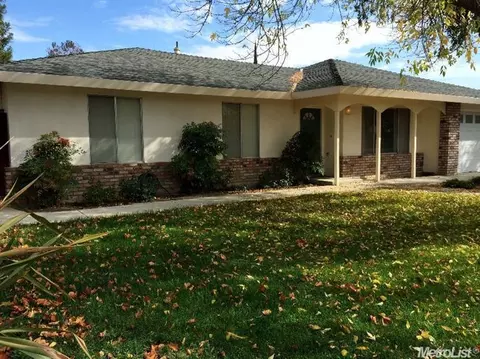 1900 Lobero Ln, Modesto, CA 95355 photo 2