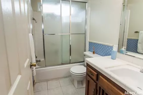 2491 N Berkeley Ave, Turlock, CA 95382 photo 7