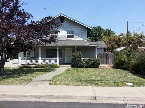 305 E Roseburg Ave, Modesto, CA 95350 photo 1