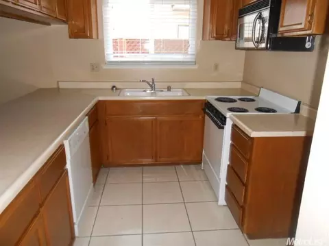 2813 Albion Way, Modesto, CA 95358 photo 9