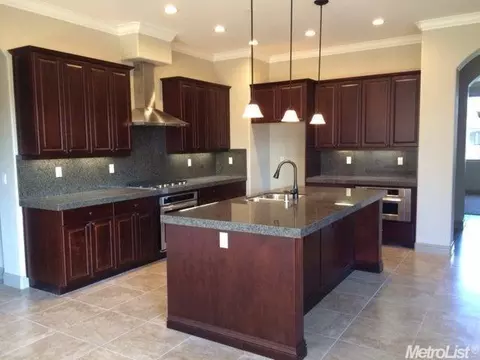 4673 Tapestry Way, Turlock, CA 95382 photo 2