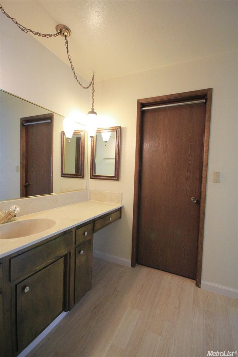 1105 Nantucket Pl, Modesto, CA 95355 photo 18