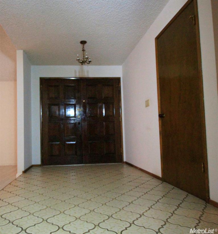 1105 Nantucket Pl, Modesto, CA 95355 photo 4