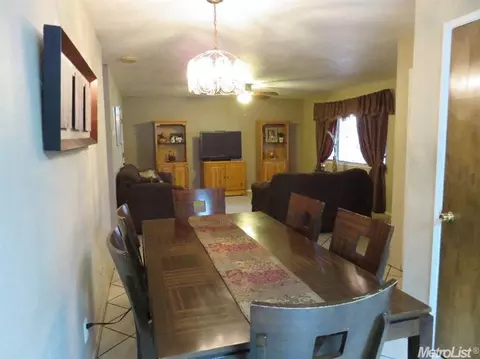 813 Panama Dr, Modesto, CA 95351 photo 11