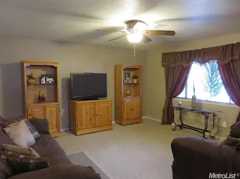 813 Panama Dr, Modesto, CA 95351 photo 6