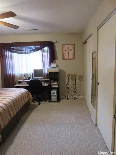 813 Panama Dr, Modesto, CA 95351 photo 18