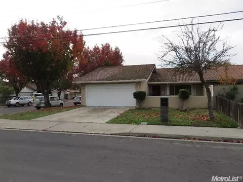 813 Panama Dr, Modesto, CA 95351 photo 3
