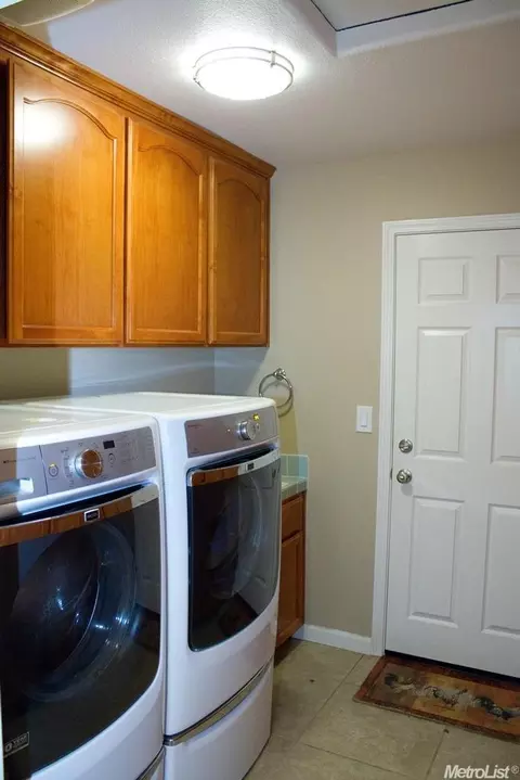 7440 Chris Albert Ct, Hughson, CA 95326 photo 8