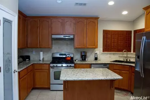 7440 Chris Albert Ct, Hughson, CA 95326 photo 6