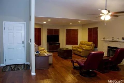 7440 Chris Albert Ct, Hughson, CA 95326 photo 2