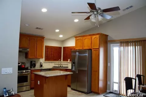 7440 Chris Albert Ct, Hughson, CA 95326 photo 5