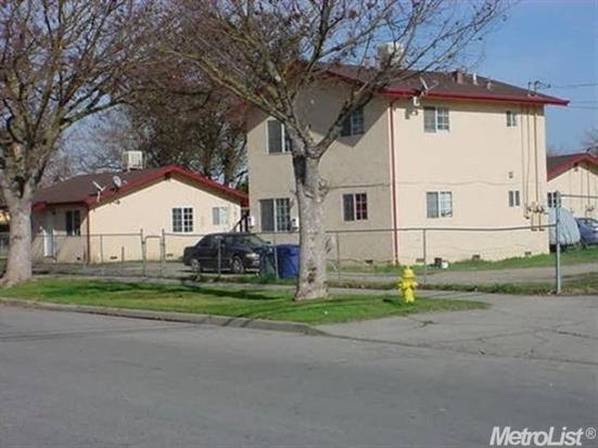 136 S St, Merced, CA 95341 photo 1