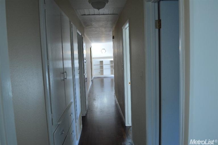 1128 E Alameda St, Manteca, CA 95336 photo 8