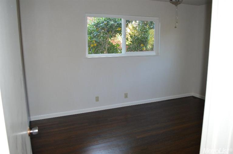 1128 E Alameda St, Manteca, CA 95336 photo 13