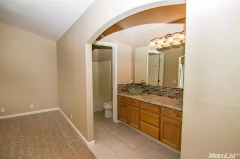 7429 Chris Albert Ct, Hughson, CA 95326 photo 15