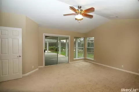 7429 Chris Albert Ct, Hughson, CA 95326 photo 12