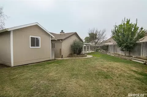 7429 Chris Albert Ct, Hughson, CA 95326 photo 18