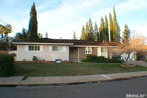 4821 Gibbons Dr, Carmichael, CA 95608 photo 1
