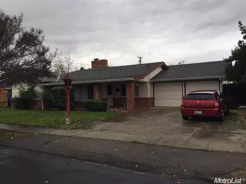 210 Mylnar Ave, Manteca, CA 95336 photo 1