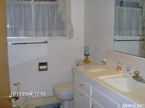 1704 Crestview Dr, Modesto, CA 95355 photo 5