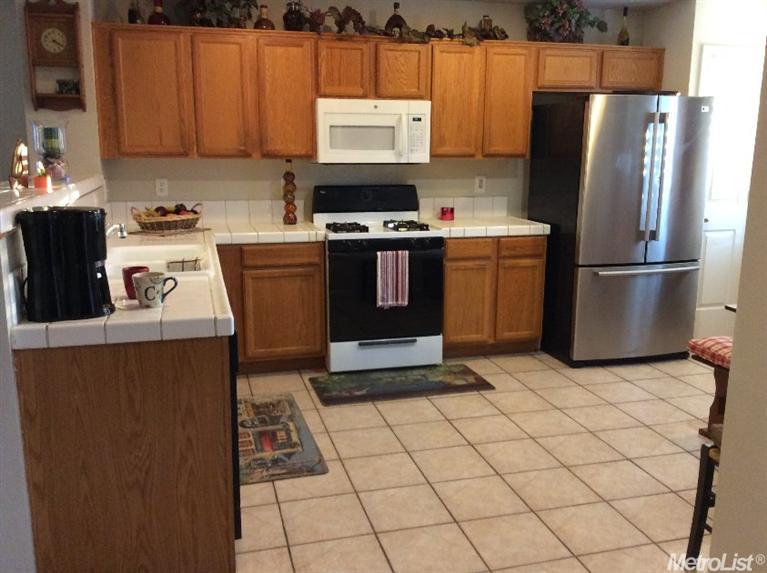 342 Goshawk, Patterson, CA 95363 photo 3