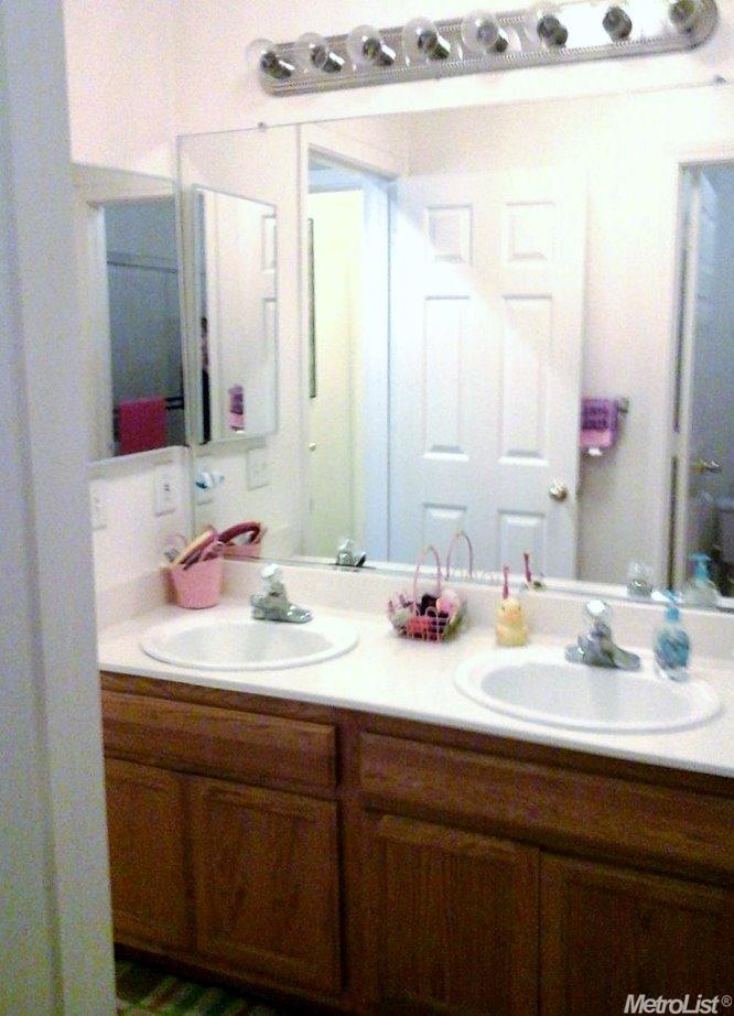 342 Goshawk, Patterson, CA 95363 photo 15
