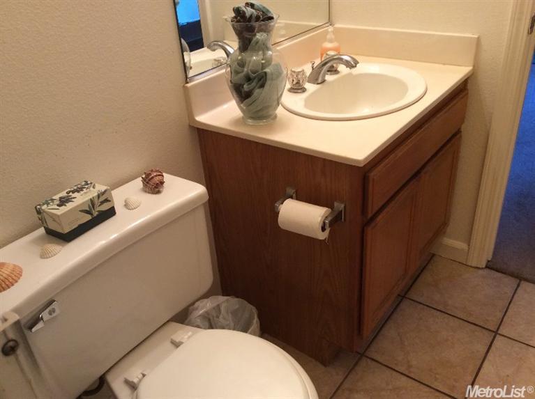 342 Goshawk, Patterson, CA 95363 photo 14