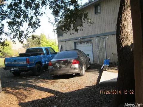 1087 E Willow Ave, Manteca, CA 95337 photo 4