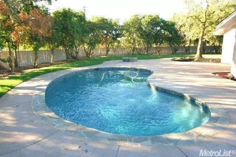 1449 Crawford, Modesto, CA 95357 photo 2