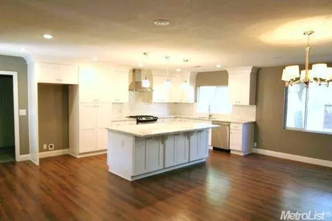 1449 Crawford, Modesto, CA 95357 photo 7