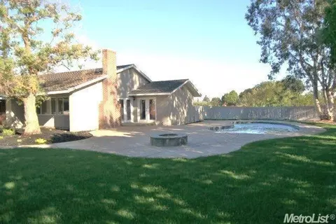 1449 Crawford, Modesto, CA 95357 photo 3