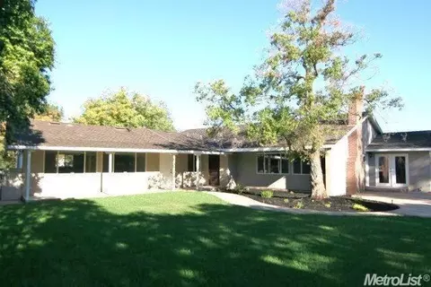 1449 Crawford, Modesto, CA 95357 photo 1